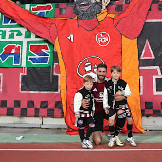 FCN: Club-Urgestein Enrico Valentini genießt emotionalen Abschied