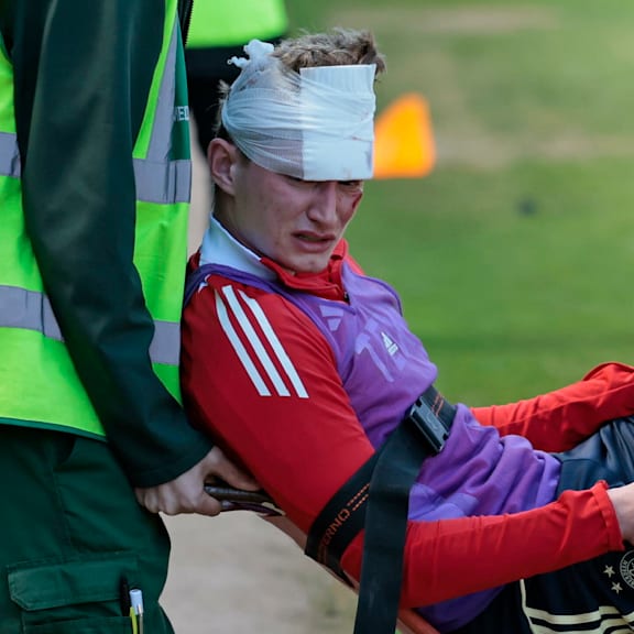 Blut-Skandal in Schottland: Fans werfen Stühle, Spieler am Kopf getroffen