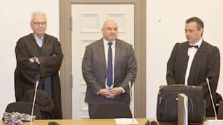 Ex-Gewerkschaftsboss André Schulz (60) mit seinen Verteidigern Prof. Thomas Feltes (l.) und
