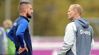 Es flogen zwei Shakes! Cliquen im Team! Die Wahrheit über den Schalke-Knall
