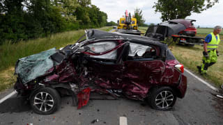 Hessen: Rentner-Ehepaar stirbt bei schwerem Unfall