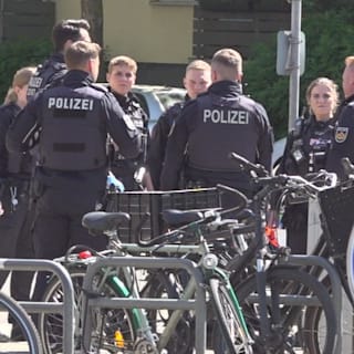 SEK-Einsatz in Bremen: Bettler mit Kind (1) bedroht Passanten mit Messer