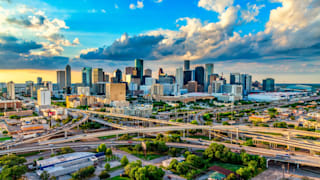 Die am schnellsten sinkende Stadt ist Houston. Über 40 Prozent der Fläche sinken dort um mehr als fünf Millimeter pro Jahr, zwölf Prozent sinken sogar um zehn Millimeter