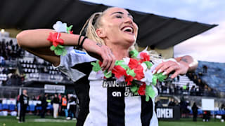 Alisha Lehmann: Meister-Tanz mit Juventus-Turin-Frauen auf dem Platz