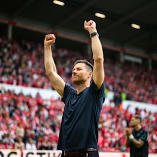 Bayer Leverkusen: Xabi Alonso verlässt Bayer mit Kabinen-Knall, Rekord und Gelb