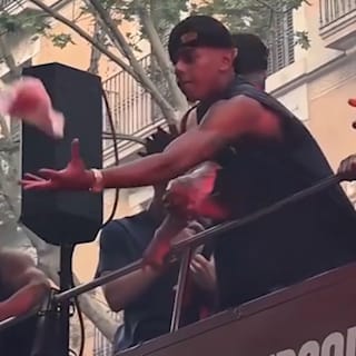 Plötzlich regnet es Burger: So reagieren die Barca-Stars