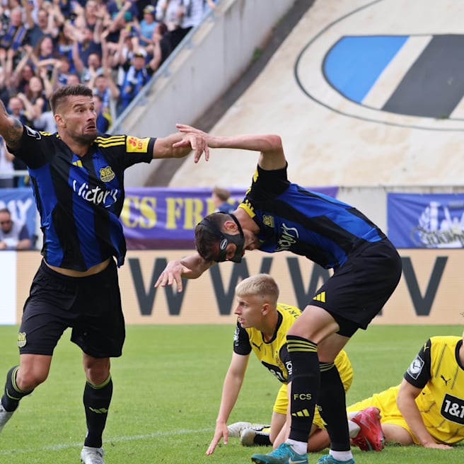 1. FC Saarbrücken: Schmidt macht mit Abseits-Tor Relegation klar!