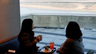 Starbucks eröffnet Filiale an Grenze zu Nordkorea: Milchkaffee mit Gruselausblick