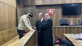 Die Plakette gab’s für 250 Euro: Knast für korrupten TÜV-Prüfer