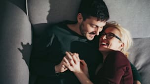 Promille-Pausen steigern Libido: Expertin erklärt Alkohol-Einfluss auf das Liebesleben