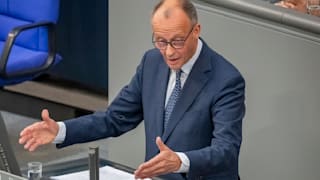 Erste Regierungserklärung: Scholz-Mann schrieb die Merz-Rede