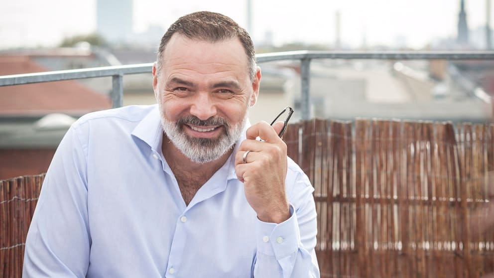 Giovanni Arvaneh wurde nur 61: „Marienhof“-Star ist tot