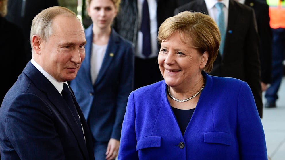 Brisante Akten enthüllen: So machte sich Merkel für das Russen-Gas stark