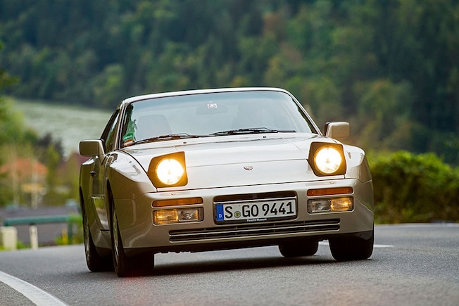 Porsche 944