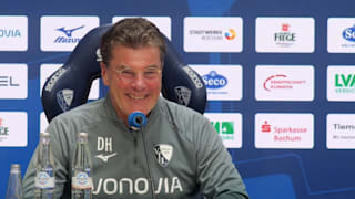 Da muss er selbst lachen: KI-Spruch von Hecking
