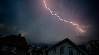 Am Samstag drohen Gewitter und Blutregen in Deutschland