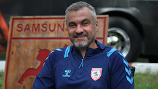 Mit Außenseiter auf Europa-Kurs! Ex-Schalke-Coach mit Fußball-Märchen