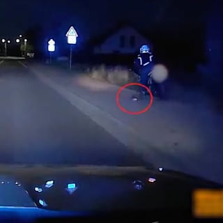 Irre Verfolgungsjagd: Ninja-Raser verliert bei 170 km/h seine Würstchen