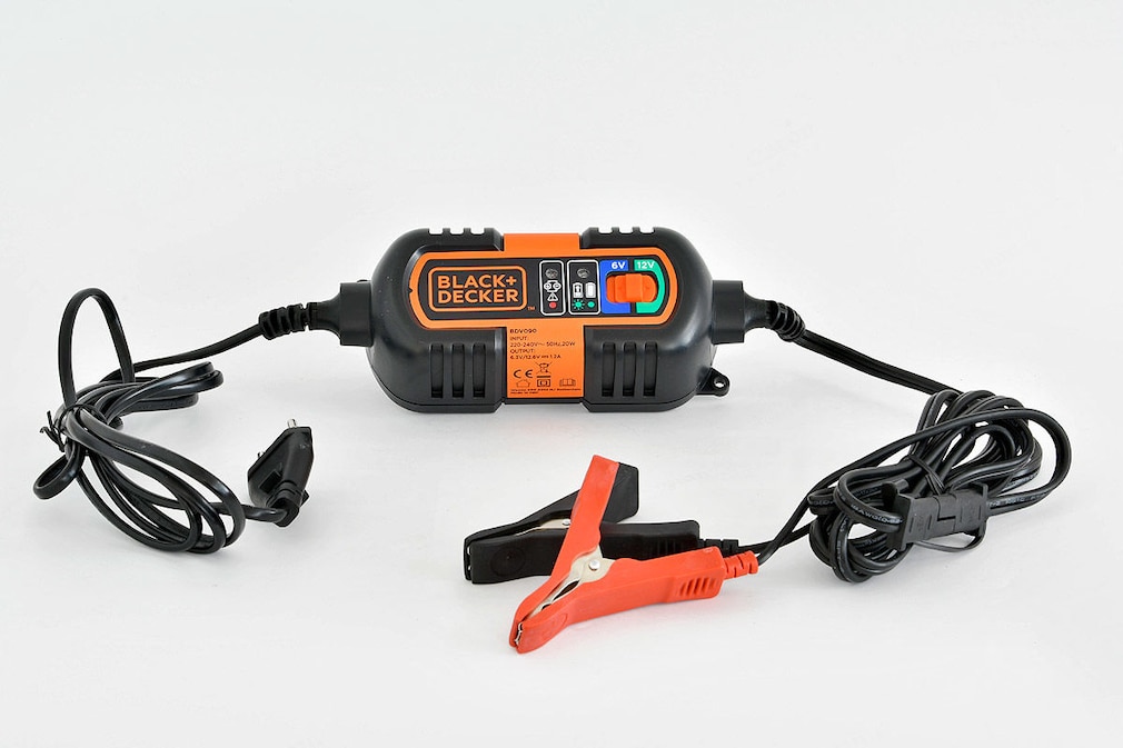 Autobatterie-Ladegeräte Test