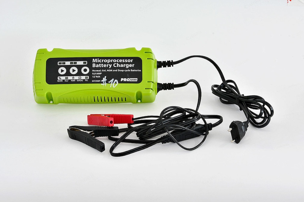Autobatterie-Ladegeräte Test
