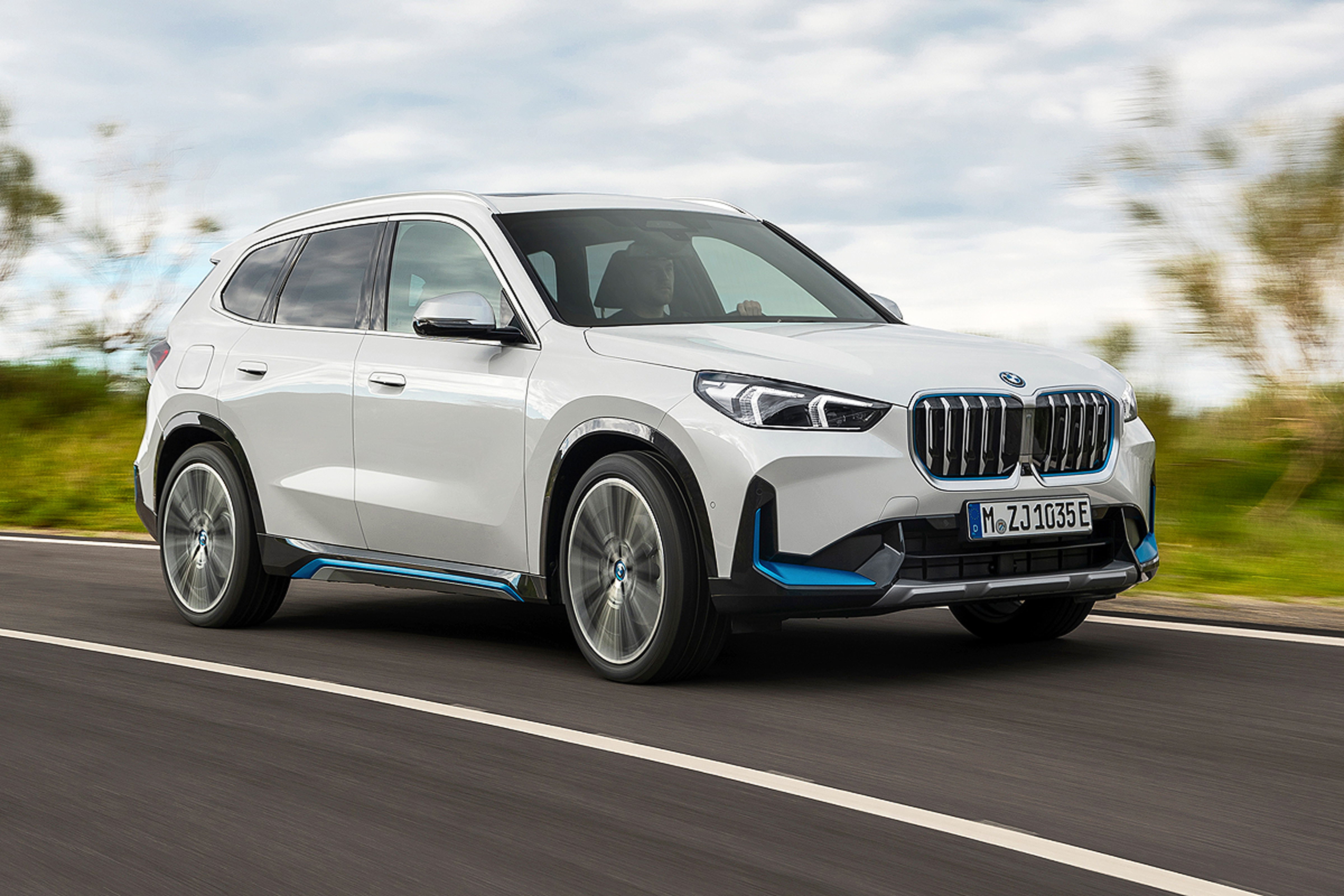 BMW iX1 