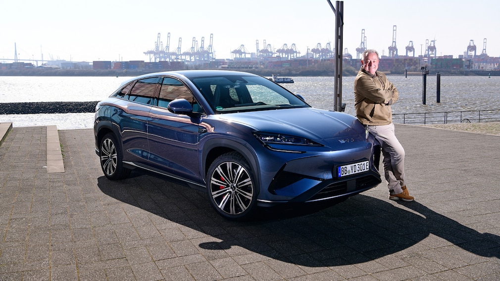 BYD SEALION 7