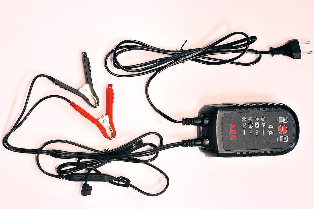 Batterie-Ladegerät: AEG LM 4.0