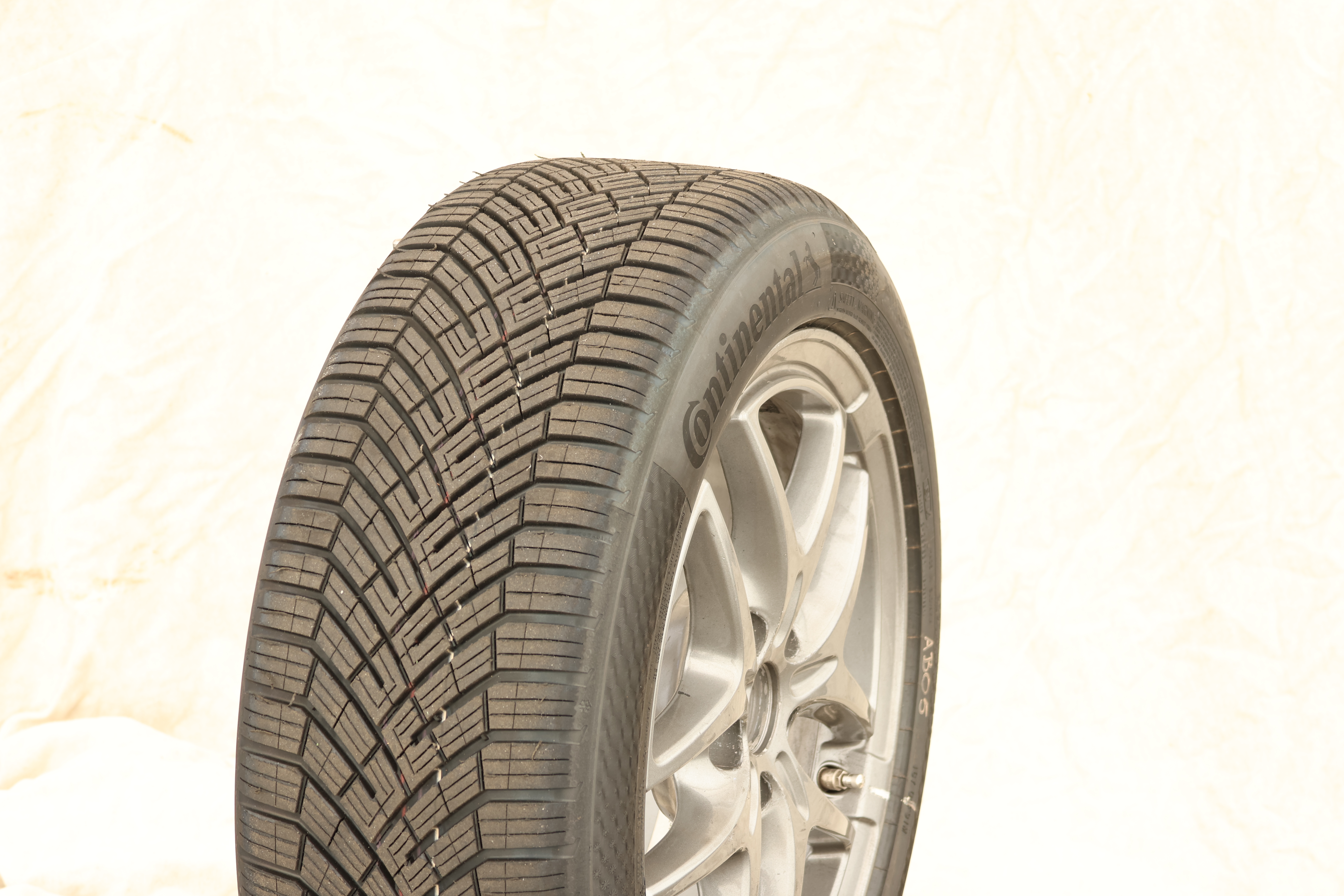 Continental AllSeasonContact 2 (98 Y)