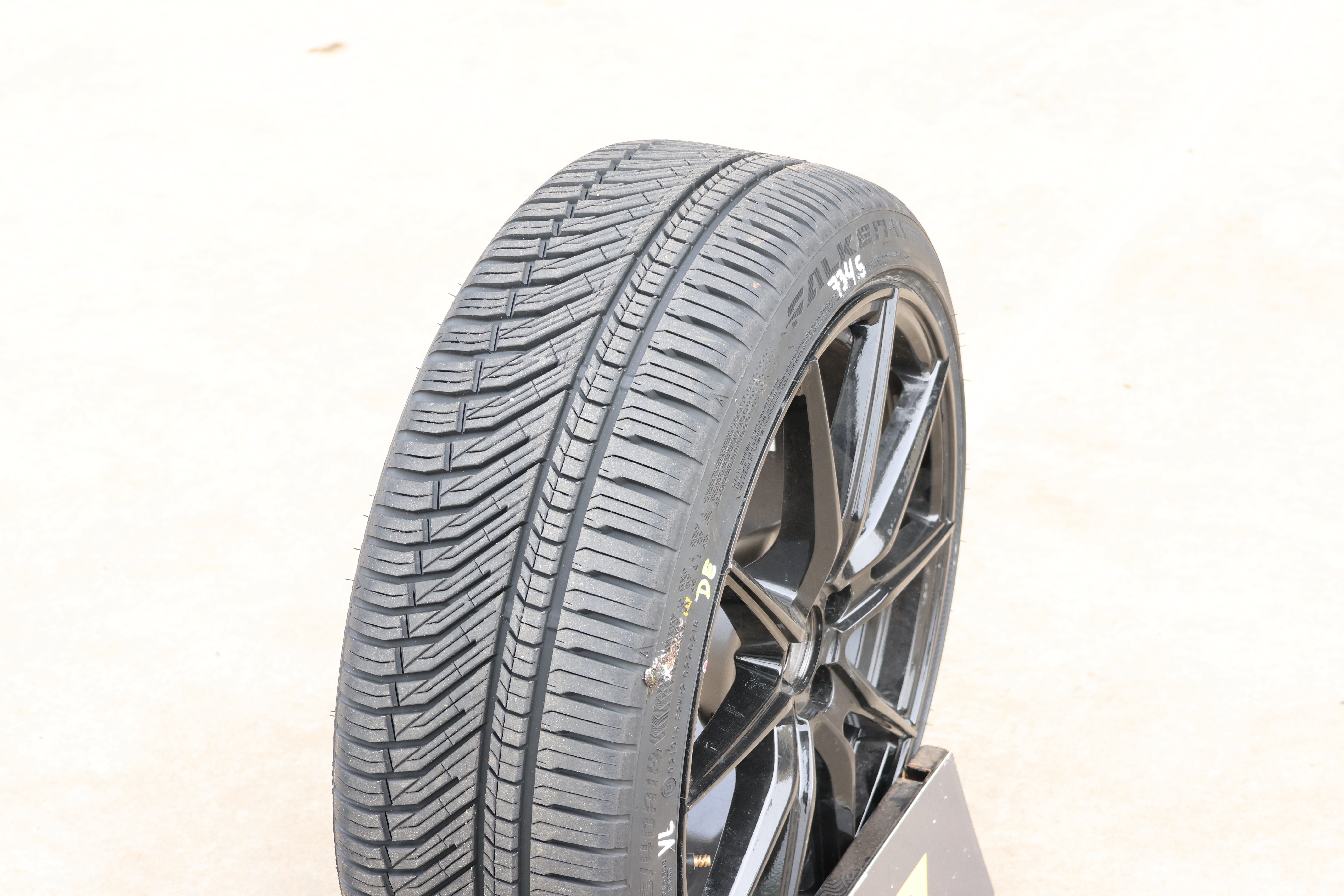 Falken EuroAll Season AS220 Pro 92 W