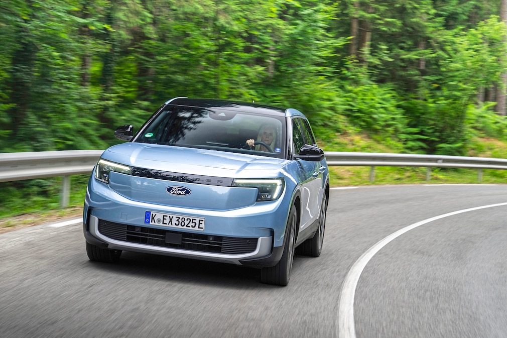 Ford Explorer Dual Electric 2024