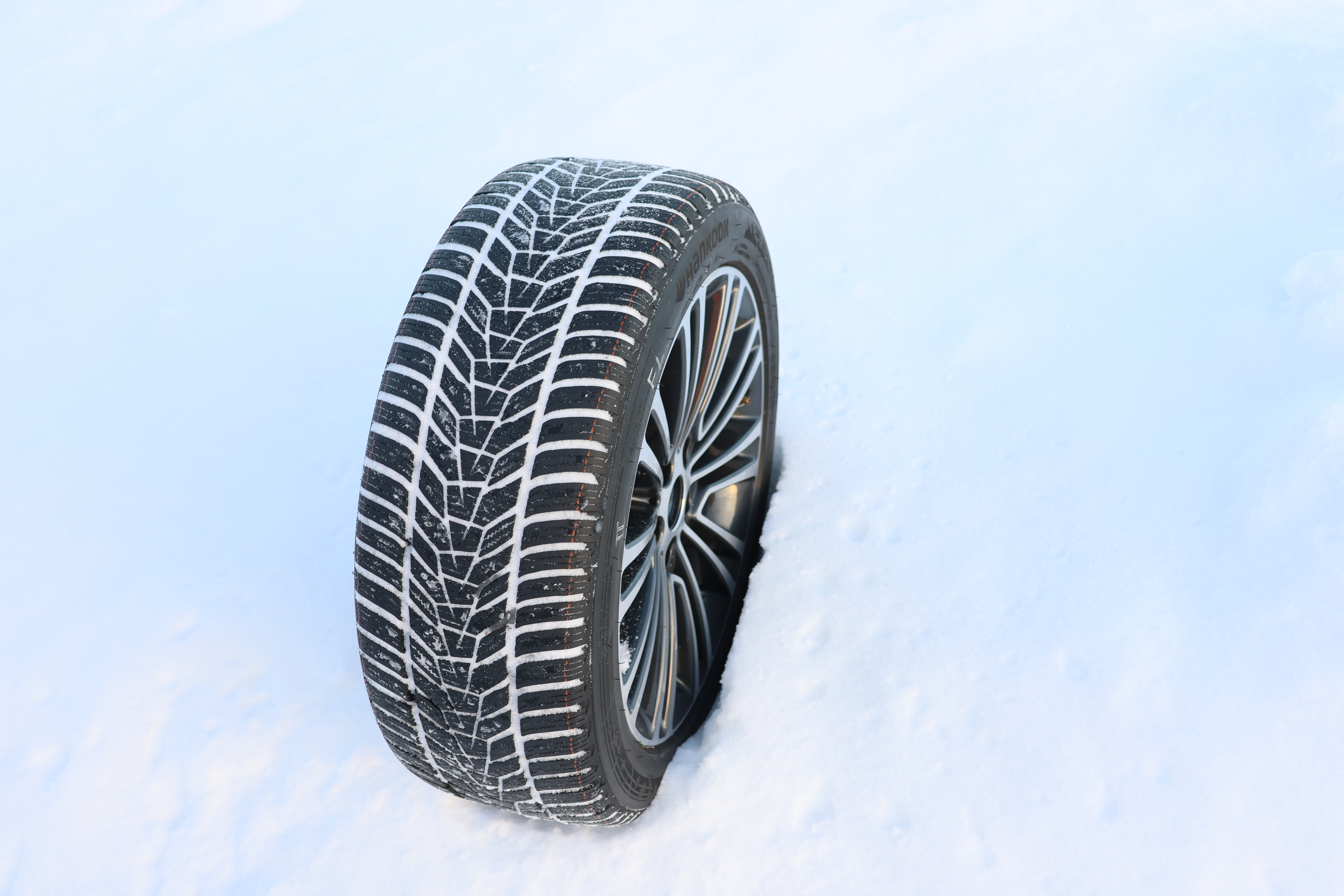 Hankook Winter I*cept evo 3 (100 V)