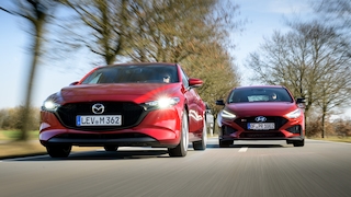 Hyundai i30 1.5 T-GDI   Mazda 3 e-Skyactiv G 140