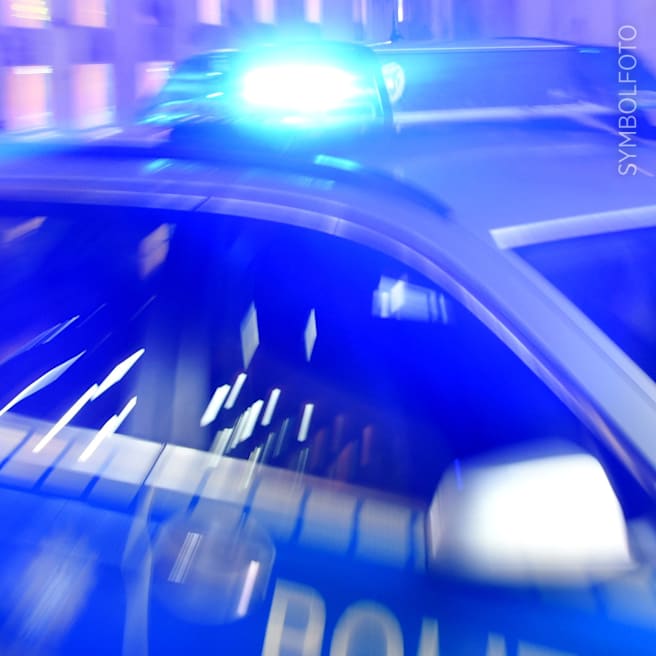 Bahnhof in Düsseldorf: Mann fällt vor Zug ins Gleis, Strecke gesperrt