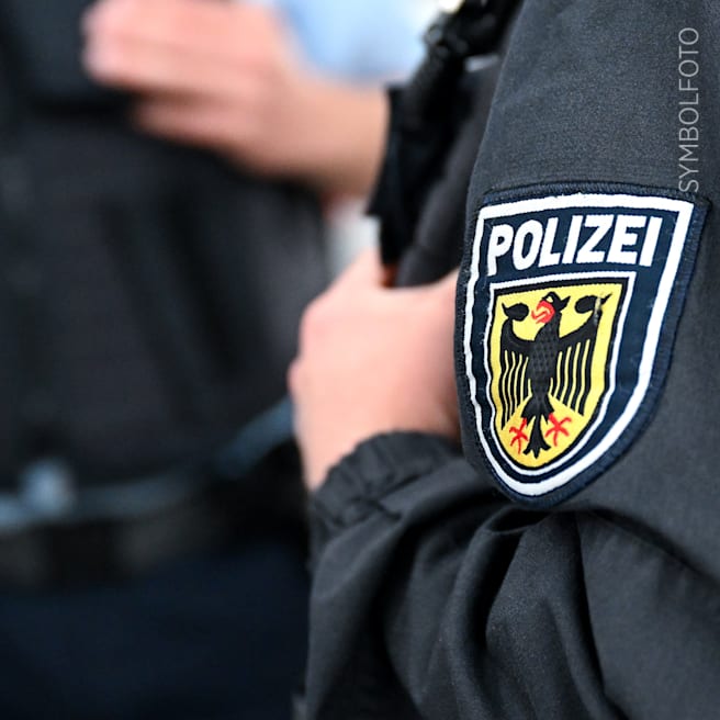 Neonazis wollen zu Treffen nach Italien: Polizei stoppt sie am Flughagen