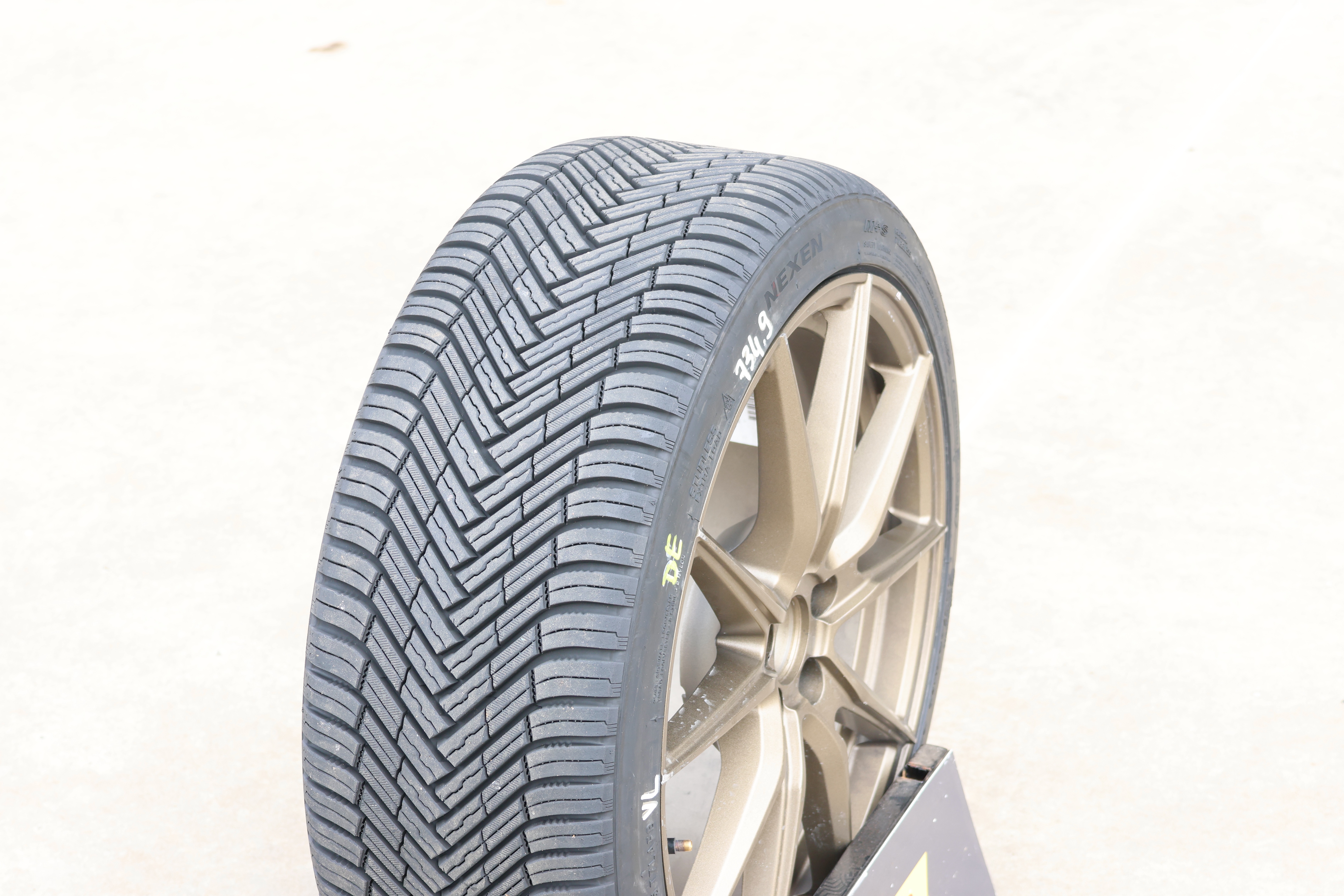 Nexen N’blue 4Season2 92 Y