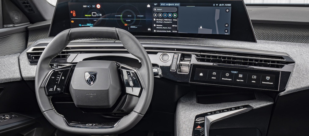 Peugeot E-3008