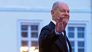 Scholz’ Lied-Auswahl für den Zapfenstreich: Kanzler verabschiedet sich mit „Respect“