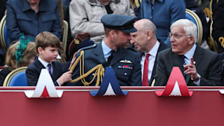 Royals: Prinz Louis stiehlt Show bei Gedenkfeier in London