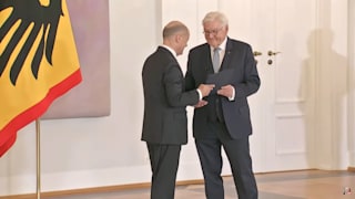 Entlassung beim Bundespräsidenten: Hier bekommt Bundeskanzler Olaf Scholz seine Papiere