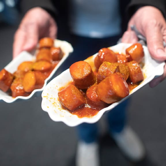 Currywurst von VW soll Supermärkte erobern: Leckerbissen bald für alle
