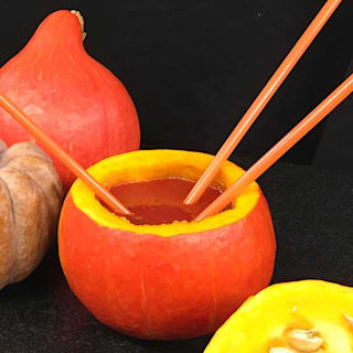 Schaurige Erfrischung: Halloween-Drink