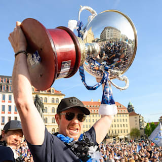 Eishockey: Polizei hilft Dresden beim Pokal-Schmuggel