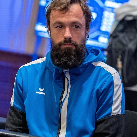 Ihn hatte keiner auf dem Zettel: Riesen-Überraschung bei Poker-Turnier