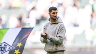 Tim Kleindienst verabschiedete sich nach dem 0:1 gegen Wolfsburg auf dem Rasen von den Fans