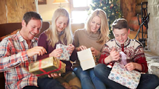 Heiligabend: Warum packen wir am 24. Dezember Geschenke aus?