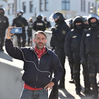 Rechtsextremist lebt als Frau: Svenja-Marla muss in den Männerknast