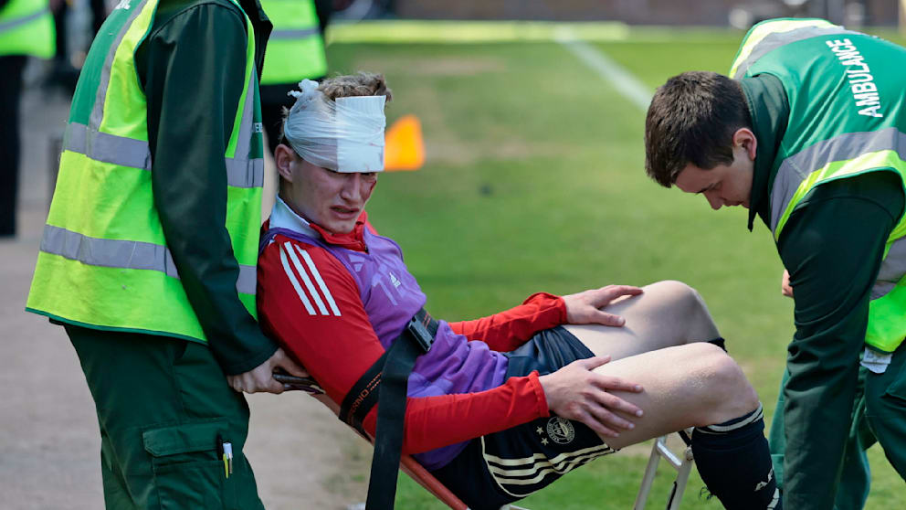 Blut-Skandal in Schottland: Fans werfen Stühle, Spieler am Kopf getroffen