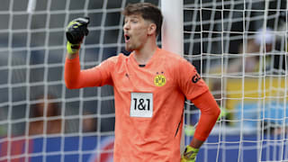 Top-Klubs wollen BVB-Torhüter: Um Kobel zu bekommen, muss Chelsea aufräumen