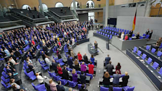 Alter, Beruf, Frauen: Der Bundestag bildet nicht die Wirklichkeit ab