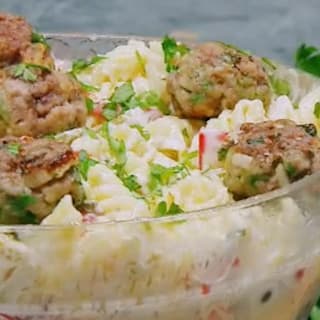 Sommerlicher Gaumenschmaus - Farfalle mit Erbsen und Walnüssen